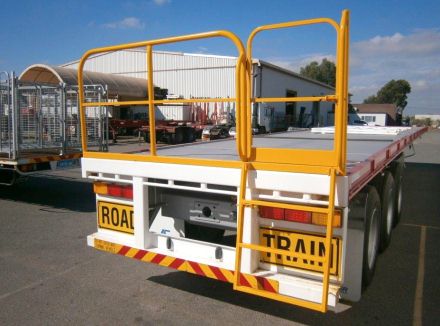 Truck Ladders Australia - Rear Semi Ladder Folded Down